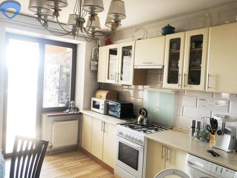 продажа трехкомнатной квартиры номер A-174668 в Малиновском районе, фото номер 8